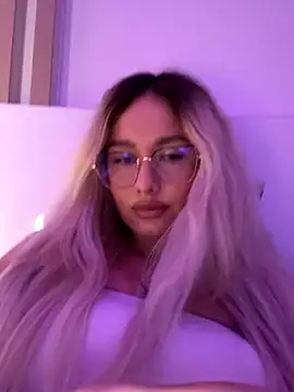 mollyxxx online show from 10/28/25, 06:28