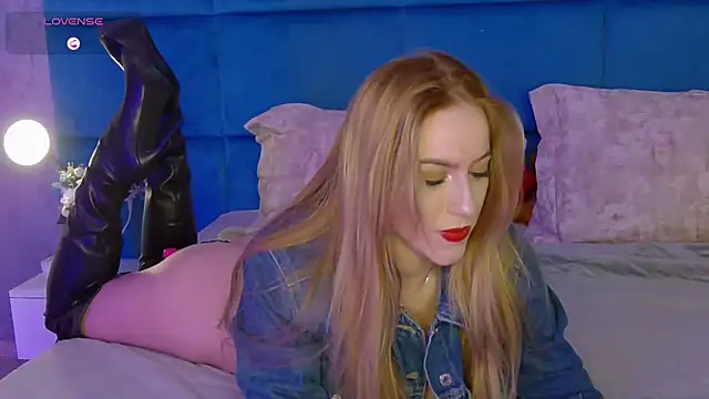 RockQueen A online show from 03/20/25, 05:36
