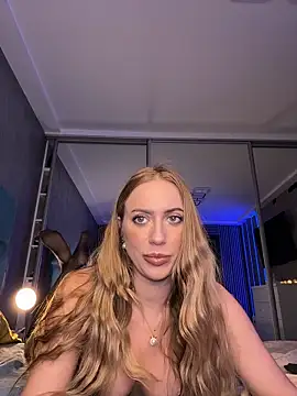 Snapshot of RockQueen_A chatting on 02/09/26, 04:38 RockQueen A online show from 02/09/26, 04:38