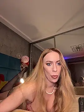 Snapshot of RockQueen_A chatting on 02/12/26, 05:13 RockQueen A online show from 02/12/26, 05:13