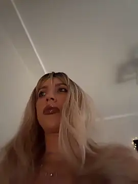 RockQueen A online show from 06/22/26, 04:09
