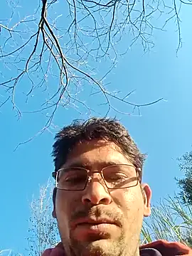 SunnyleoneBG online show from 01/13/25, 03:12