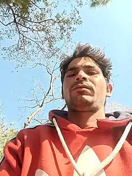 SunnyleoneBG online show from 02/09/25, 08:00