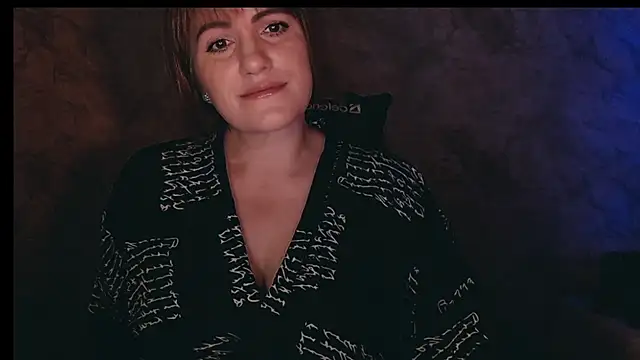 Snapshot of _letty_ chatting on 11/01/25, 10:12 letty online show from 11/01/25, 10:12