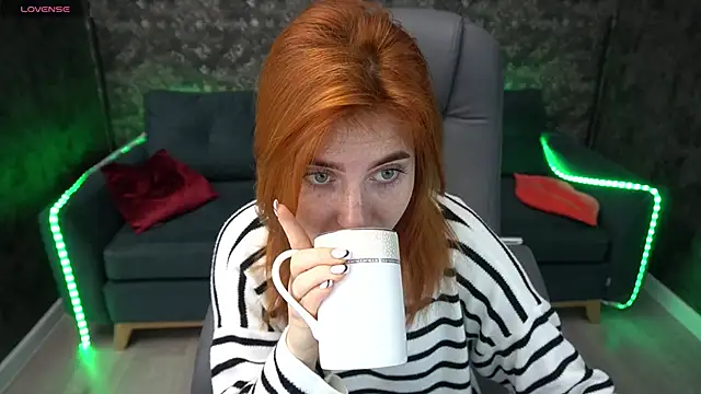 EmilyFoxxi online show from 12/31/24, 06:16