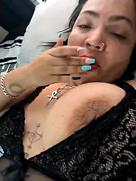 Snapshot of NIKOLE1301 chatting on 09/13/25, 03:34 NIKOLE1301 online show from 09/13/25, 03:34