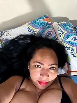 Snapshot of NIKOLE1301 chatting on 09/25/25, 02:21 NIKOLE1301 online show from 09/25/25, 02:21