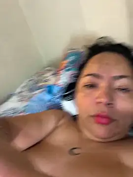 Snapshot of NIKOLE1301 chatting on 10/26/25, 08:26 NIKOLE1301 online show from 10/26/25, 08:26