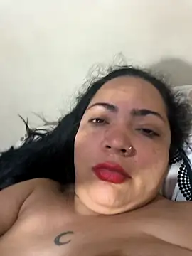 Snapshot of NIKOLE1301 chatting on 11/29/25, 10:35 NIKOLE1301 online show from 11/29/25, 10:35