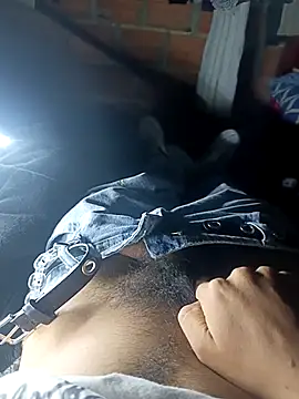 Snapshot of davinxho chatting on 10/30/25, 06:59 davinxho online show from 10/30/25, 06:59