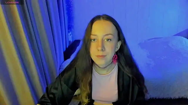 Snapshot of CurlySteph chatting on 11/02/25, 08:11 CurlySteph online show from 11/02/25, 08:11