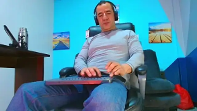 juanses n toro online show from 11/14/25, 12:37