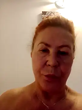 Hottie-Mom online show from 10/30/25, 08:05