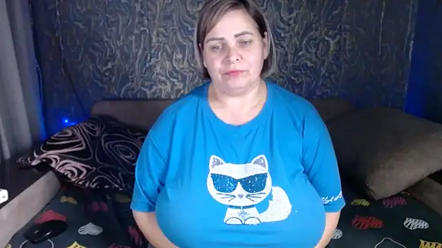 Snapshot of EvaCristal chatting on 12/01/25, 01:49 EvaCristal online show from 12/01/25, 01:49