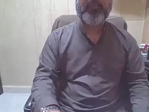 hairymaster95 online show from 11/25/25, 04:23