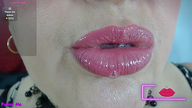 Snapshot of Kerly_Doll chatting on 10/03/25, 12:13 Kerly Doll online show from 10/03/25, 12:13