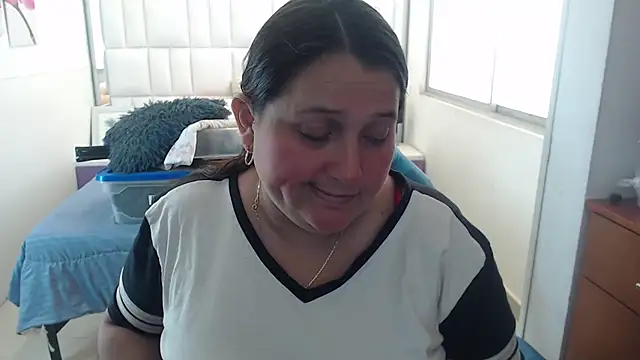 Kerly Doll online show from 05/25/26, 07:42