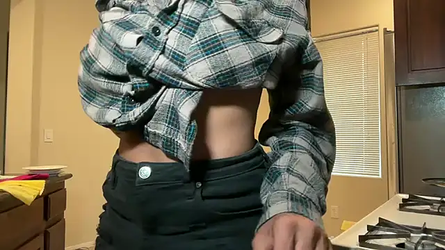 Snapshot of Cum2Charm chatting on 09/28/25, 03:39 Cum2Charm online show from 09/28/25, 03:39