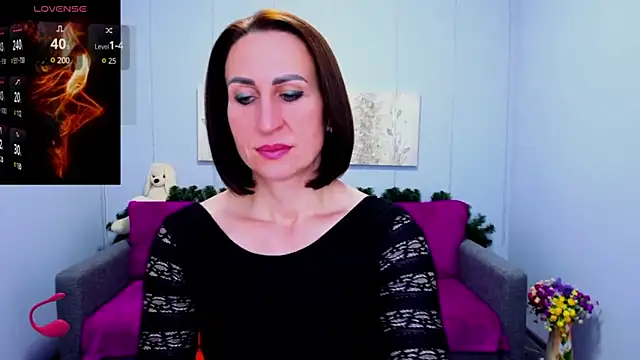 Nia Smithh online show from 12/17/24, 01:16