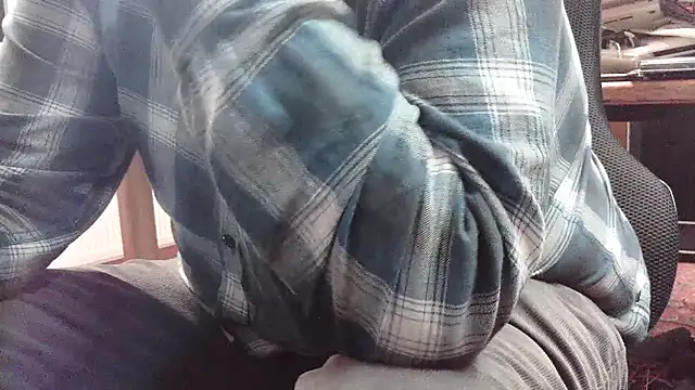 Snapshot of HaraldGermany chatting on 11/24/25, 08:30 HaraldGermany online show from 11/24/25, 08:30