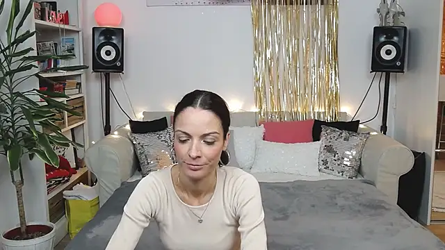 JaneDejaySC online show from 11/25/25, 09:15