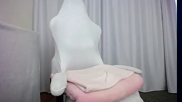 faceless  online show from 10/13/25, 08:03