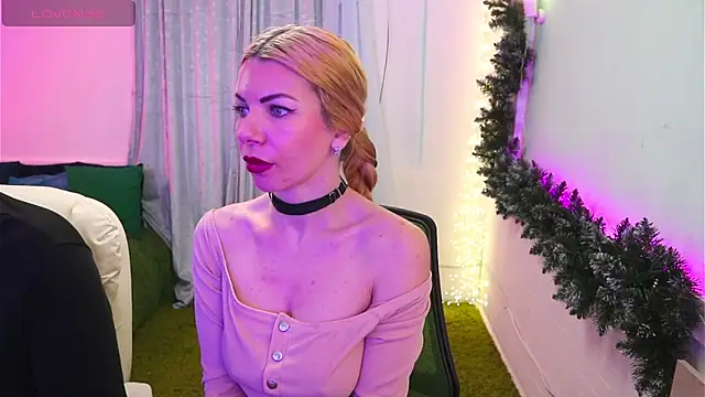 Snapshot of AlisaAleksandr chatting on 02/08/26, 01:31 AlisaAleksandr online show from 02/08/26, 01:31