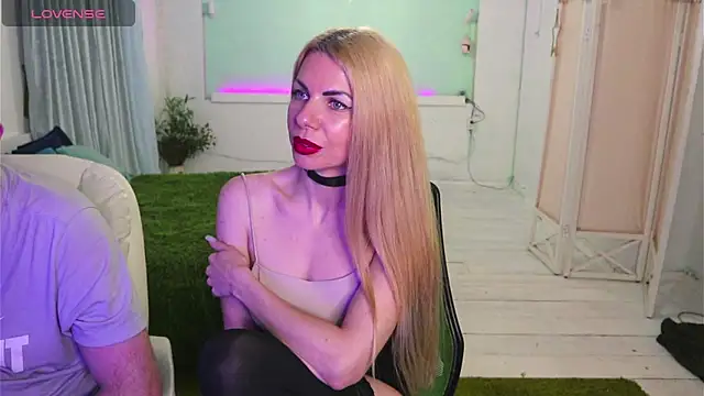 Snapshot of AlisaAleksandr chatting on 04/30/26, 08:57 AlisaAleksandr online show from 04/30/26, 08:57