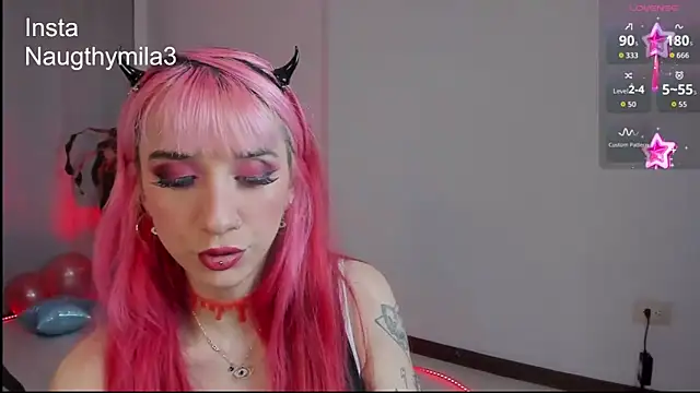 Sky dominika  online show from 11/18/25, 01:22