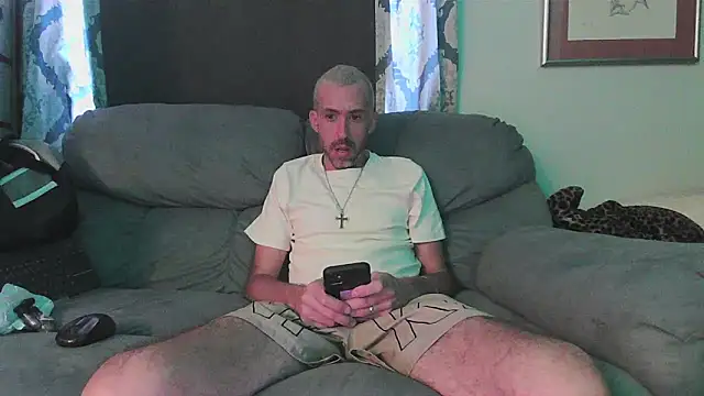 Snapshot of smokenstrokex chatting on 10/15/25, 01:33 smokenstrokex online show from 10/15/25, 01:33