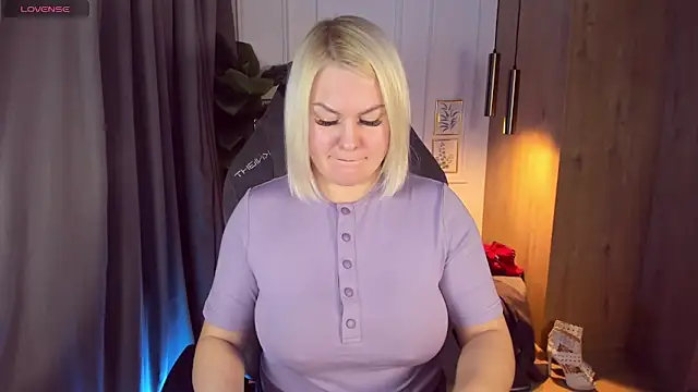 YolandaKiss online show from 01/26/25, 08:13