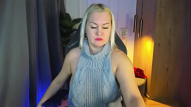 YolandaKiss online show from 02/01/25, 08:16
