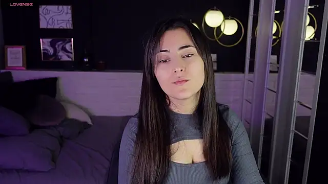 KylieMellow online show from 12/29/24, 05:42