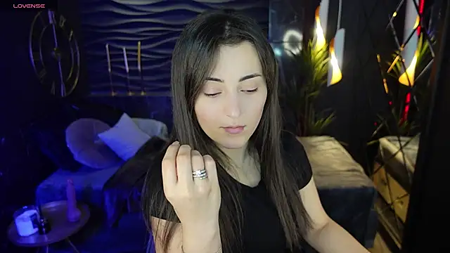KylieMellow online show from 01/06/25, 08:24