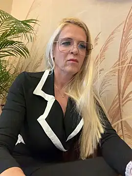 Reyna63 online show from 07/24/26, 07:45