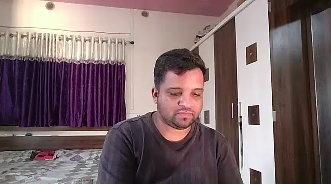 dhruv love online show from 02/17/25, 11:44