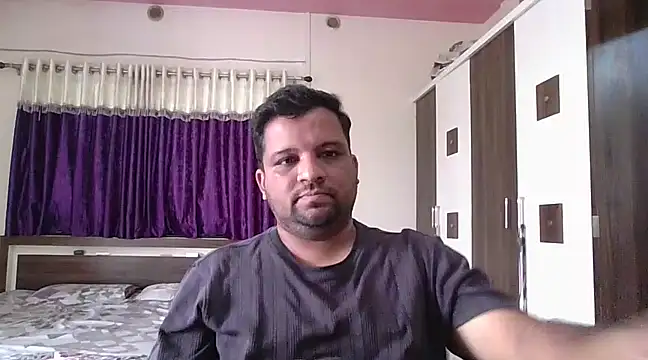 dhruv love online show from 02/19/25, 09:28