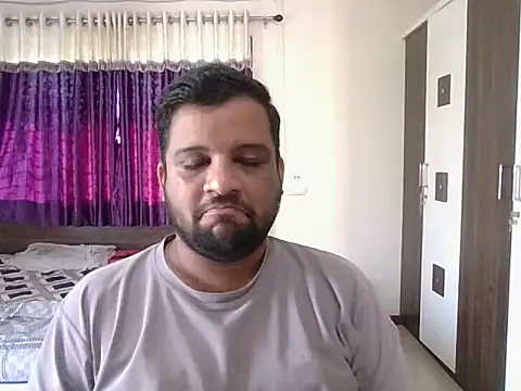 dhruv love online show from 11/10/25, 04:00