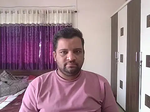 Snapshot of dhruv_love chatting on 02/11/26, 04:28 dhruv love online show from 02/11/26, 04:28