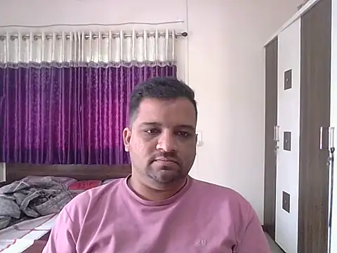 Snapshot of dhruv_love chatting on 02/17/26, 04:20 dhruv love online show from 02/17/26, 04:20