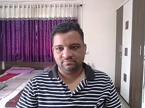 Snapshot of dhruv_love chatting on 02/19/26, 04:30 dhruv love online show from 02/19/26, 04:30