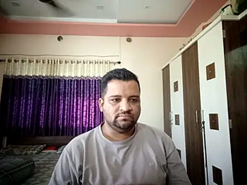 Snapshot of dhruv_love chatting on 02/26/26, 04:11 dhruv love online show from 02/26/26, 04:11