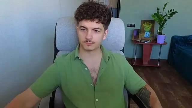 Remy Miles online show from 06/12/26, 04:44