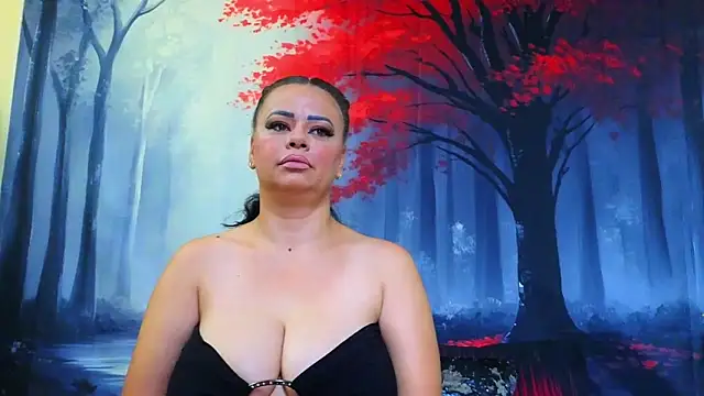 Snapshot of ElizabethEven chatting on 10/04/25, 08:18 ElizabethEven online show from 10/04/25, 08:18