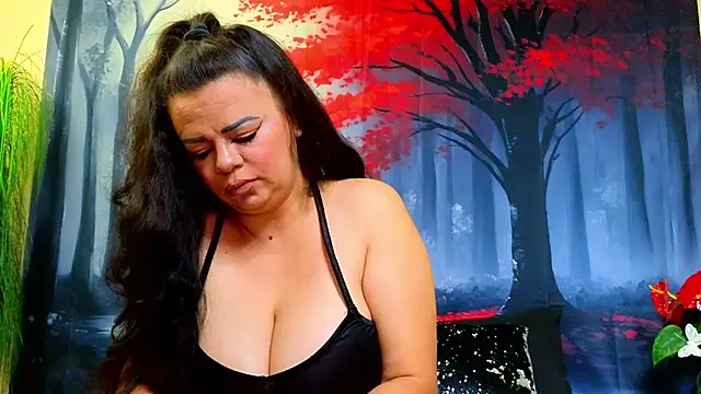 Snapshot of ElizabethEven chatting on 10/25/25, 08:58 ElizabethEven online show from 10/25/25, 08:58