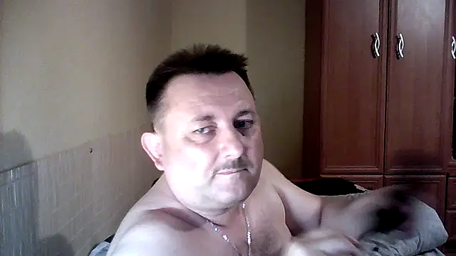 Snapshot of Novy73 chatting on 10/01/25, 09:21 Novy73 online show from 10/01/25, 09:21
