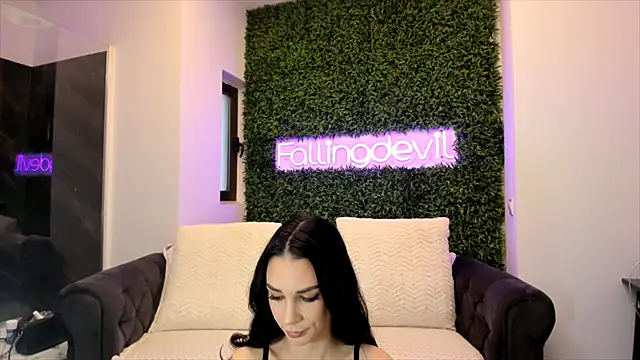 realhotfallingdevil online show from 02/10/25, 09:25