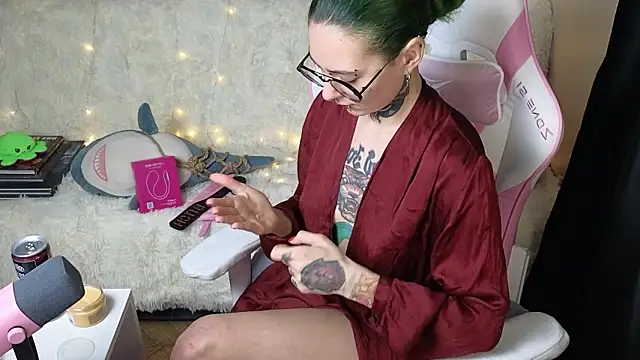 Snapshot of Ginger_Stay chatting on 01/16/26, 09:52 Ginger Stay online show from 01/16/26, 09:52