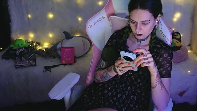 Snapshot of Ginger_Stay chatting on 04/09/26, 11:04 Ginger Stay online show from 04/09/26, 11:04
