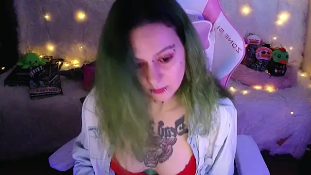 Snapshot of Ginger_Stay chatting on 04/11/26, 10:08 Ginger Stay online show from 04/11/26, 10:08